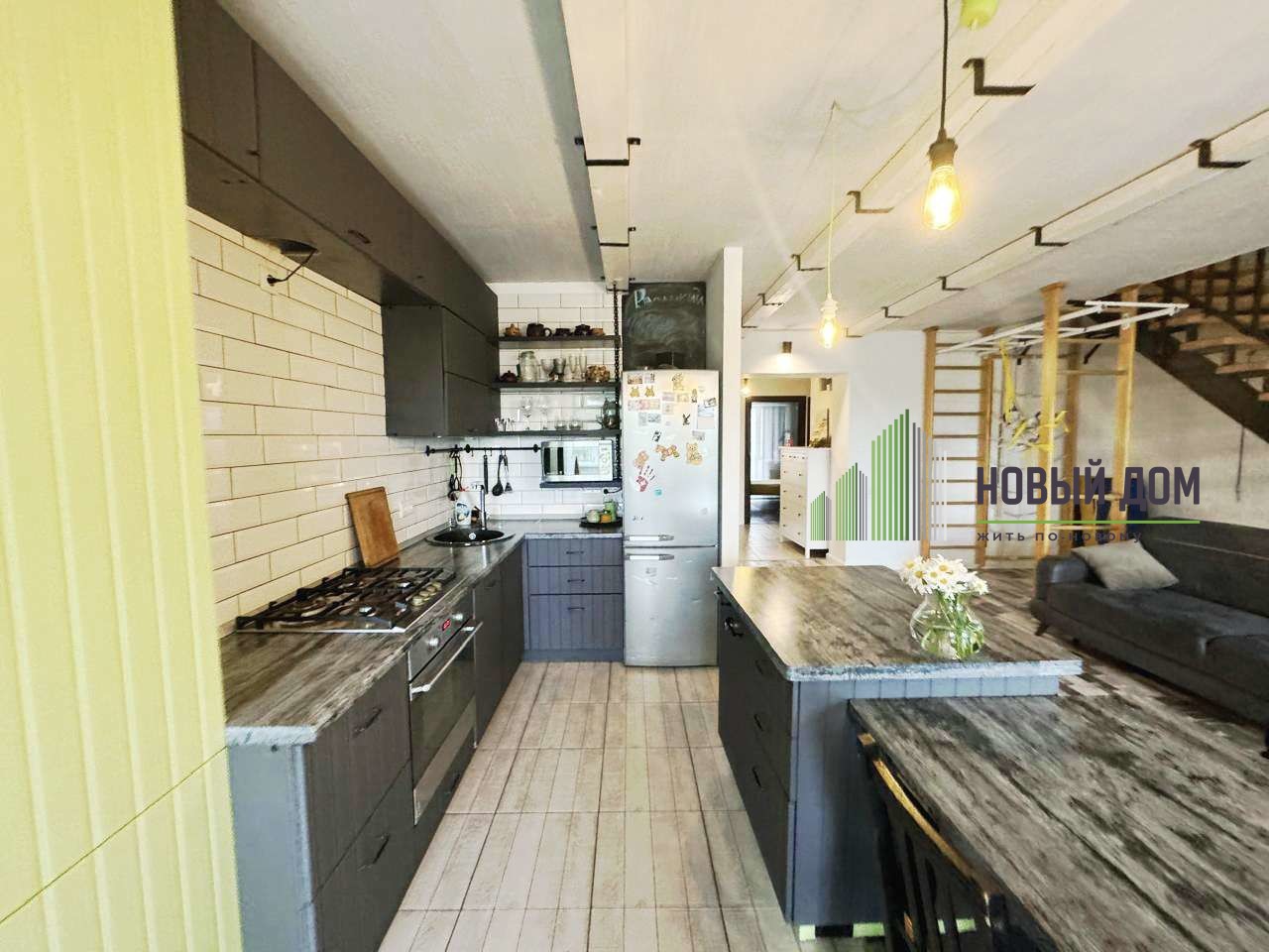 4-комнатная квартира, 150 м² — Герасименко-Маницына улица, 24к1