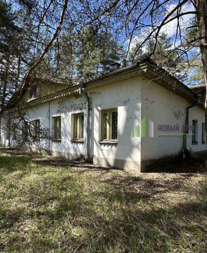 Дом, 310,4 м² — Центральная улица
