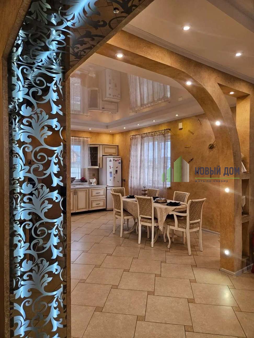 Коммерческая, 280 м² — , 48
