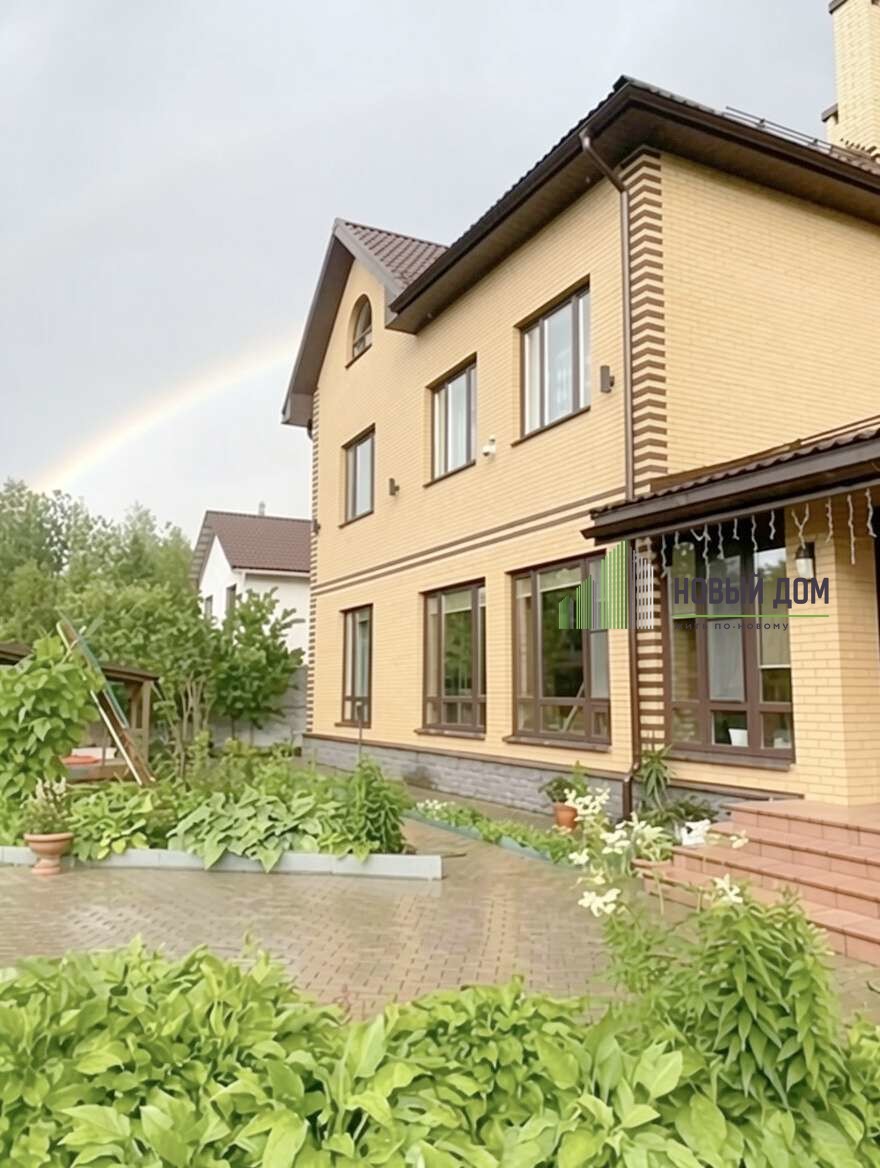 Коттедж, 250 м² — улица Чапаева