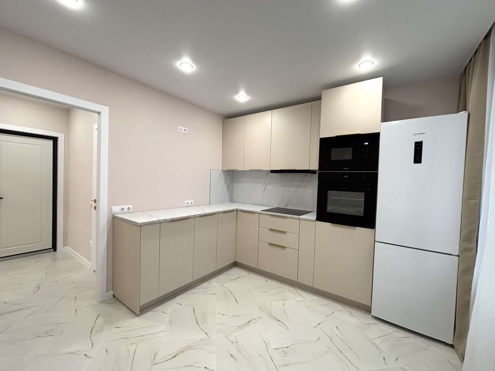 2-комнатная квартира, 60 м² — Королева улица, 22к2