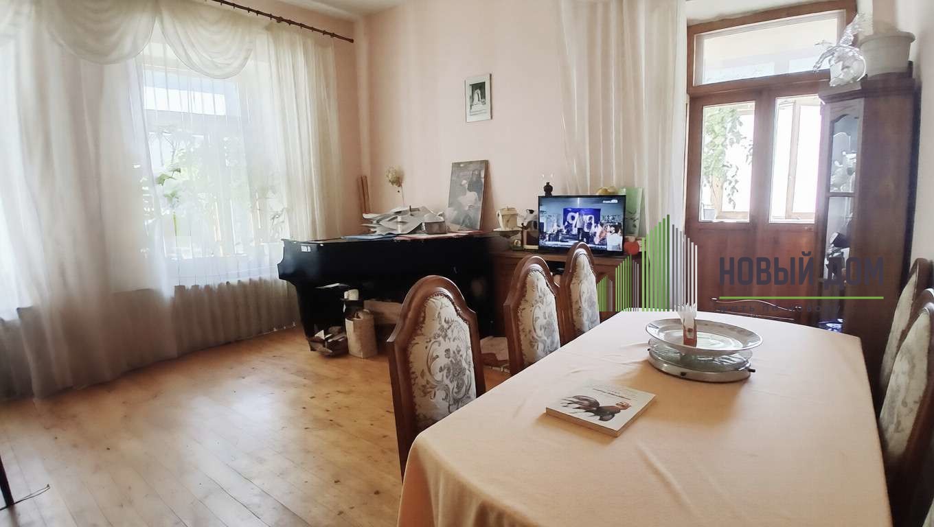 4-комнатная квартира, 121,9 м² — Михайлова улица, 2а