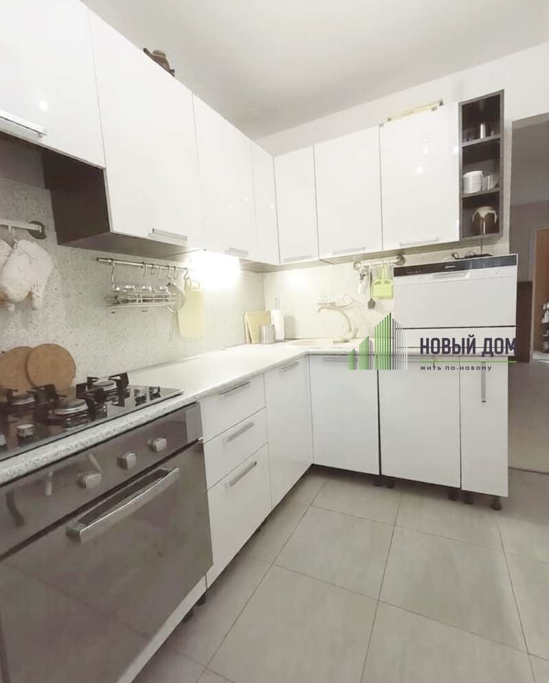 3-комнатная квартира, 58,5 м² — Связи улица, 3