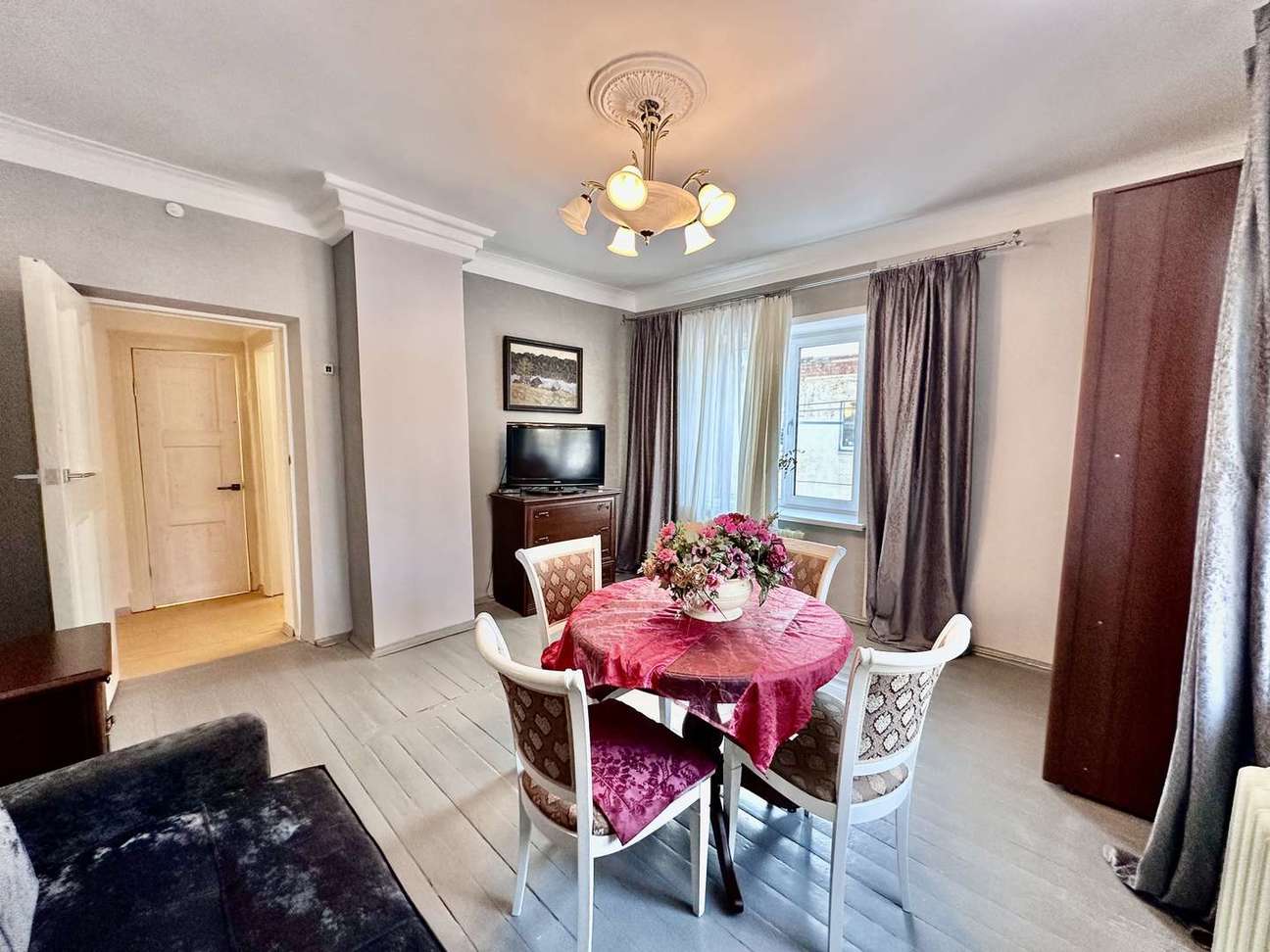 2-комнатная квартира, 58,2 м² — Михайлова улица, 31
